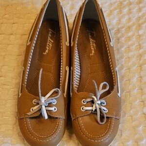 Tradition Women's Tan Loafers
